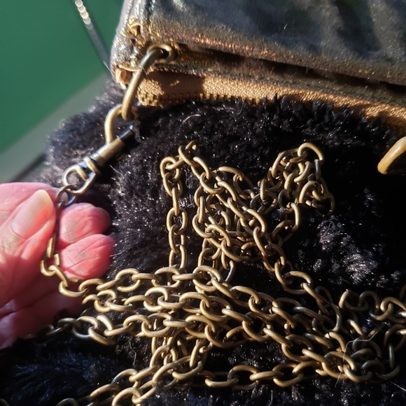 Charlotte Russe small crossbody metallic gold bag - Picture 2 of 6